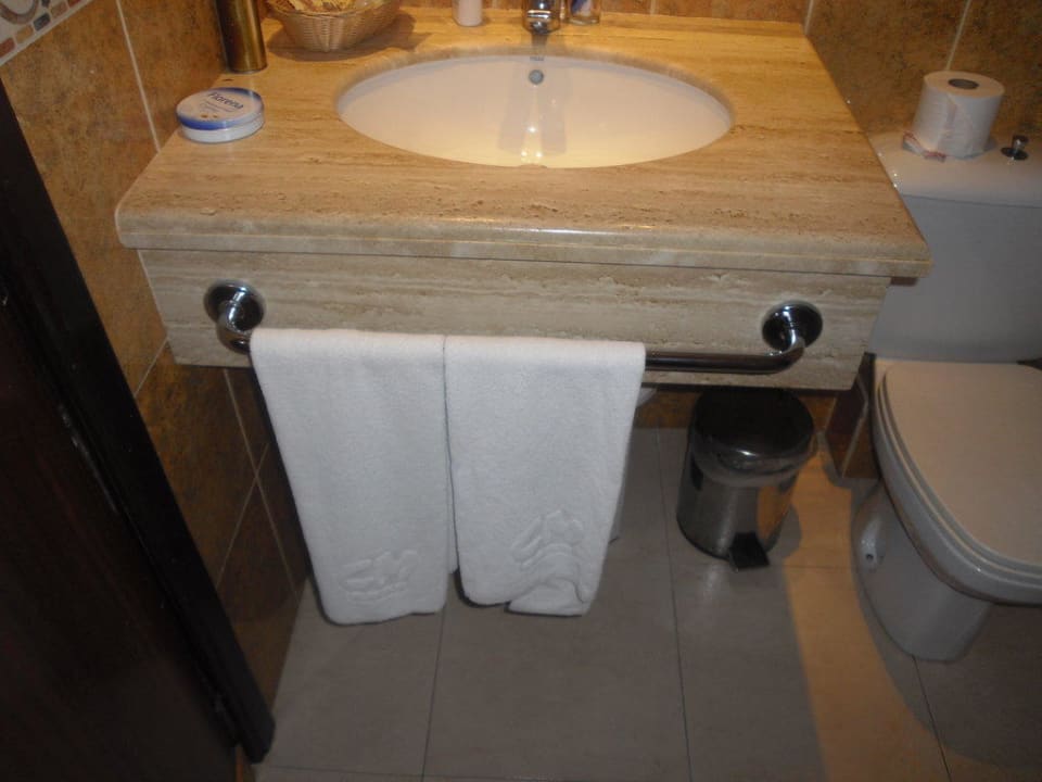 Badezimmer CM Playa del Moro