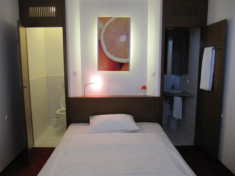 Zimmer Hotel Orange Wings Wiener Neustadt