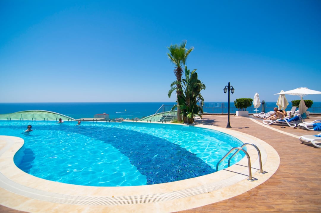 Pool Elite Luxury Suite & Spa