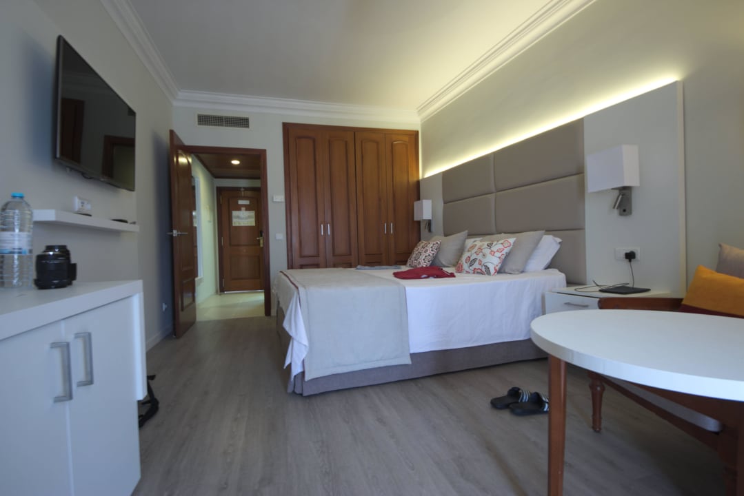 3043 PortoBay Blue Ocean