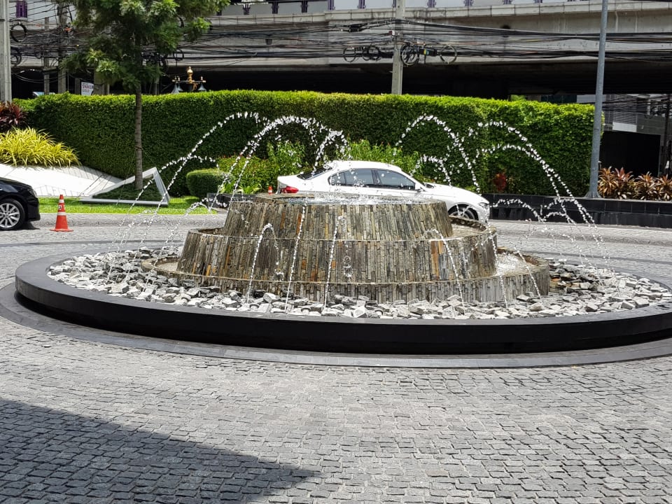 Brunnen Eastin Grand Hotel Sathorn