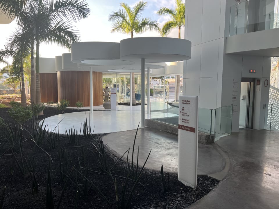 Außenansicht Royal Hideaway Corales Suites