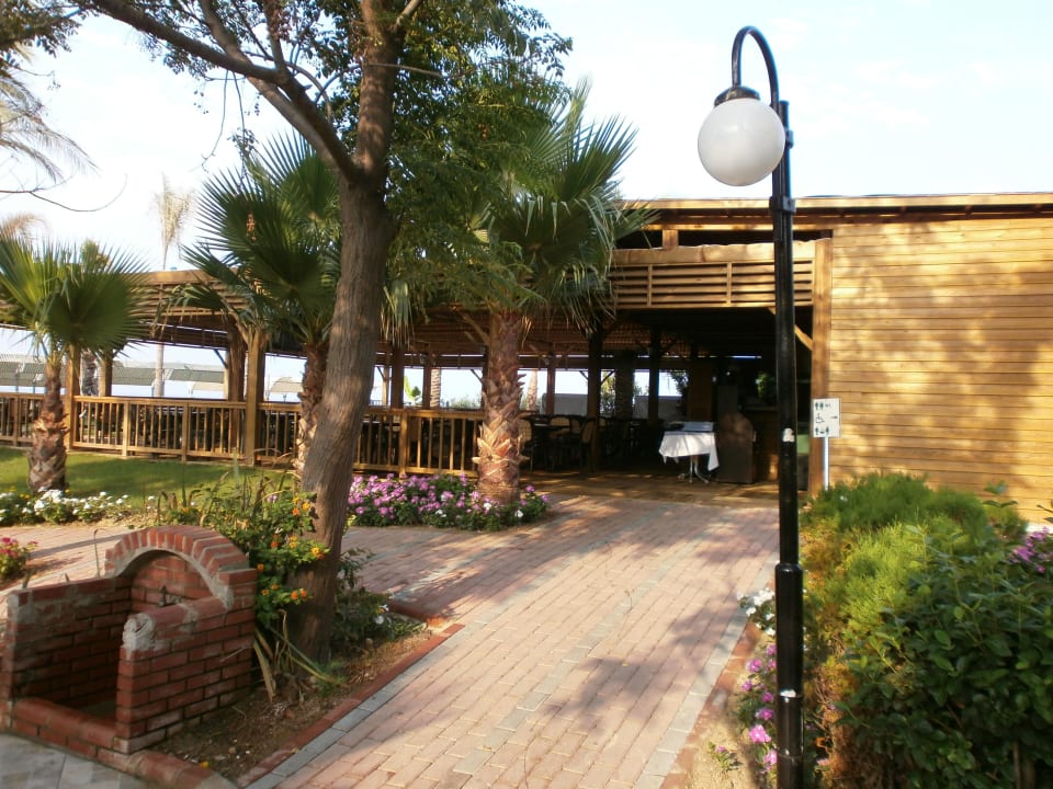 Snackbar am Strand... super lecker... Aydinbey Famous Resort