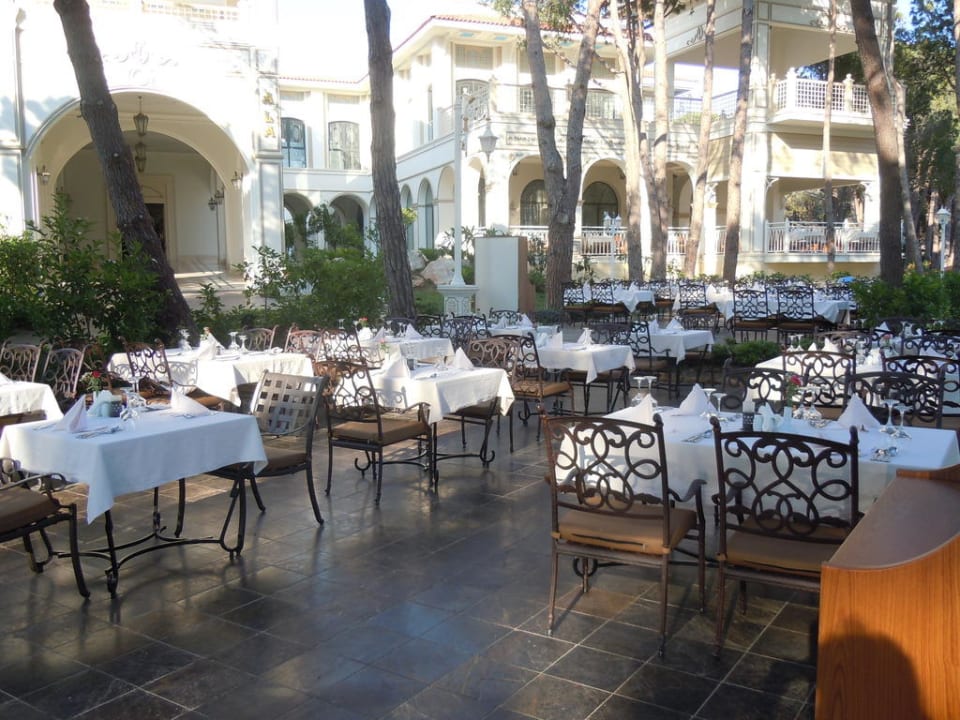 Aussenbereich des Hauptrestaurants Ali Bey Resort Sorgun