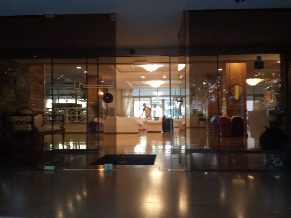 Aug 16 - Hoteleingang Elea Beach Hotel