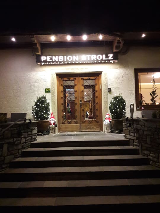 Außenansicht Hotel & Pension Strolz