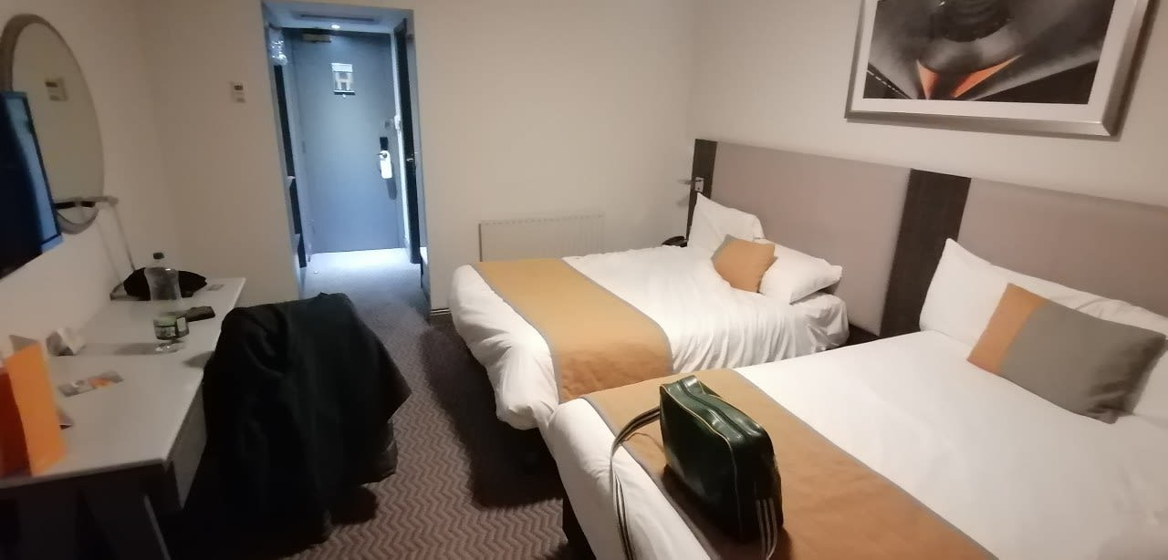 Zimmer Maldron Hotel Dublin Airport