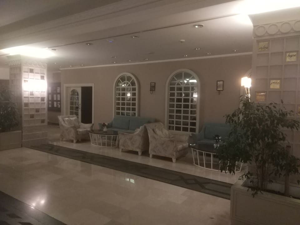 Lobby Bella Resort & Spa