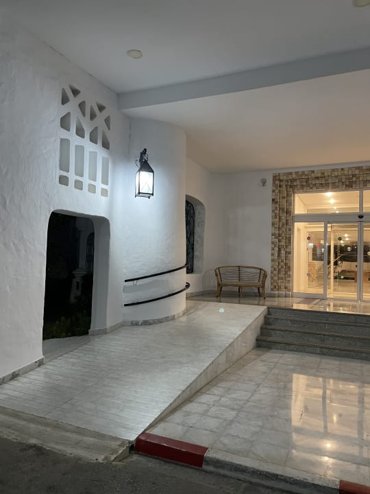 Lobby Hotel El Mouradi Skanes Beach
