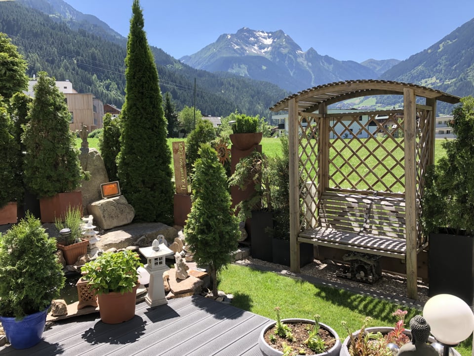 Gartenanlage Villa Romantica Appartements