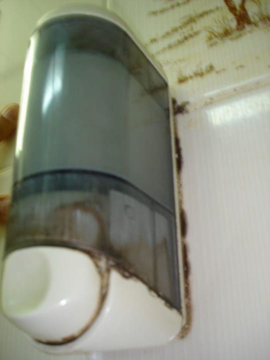 Schimmel am Seifenspender Antea Palace Hotel & Spa