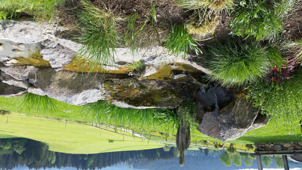 Kleine gartenanlage neben neuen Ferienhaus Familienbauernhof König