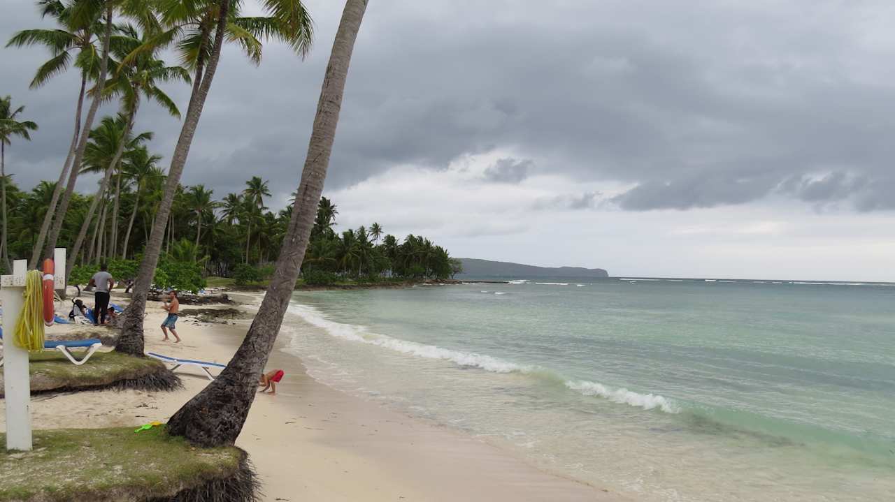 Strand Wyndham Alltra Samana