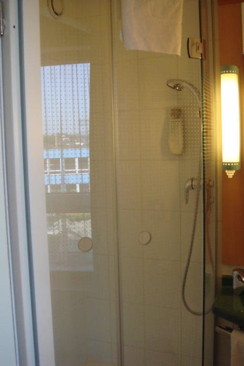 Dusche B&B Hotel Aachen-Hbf