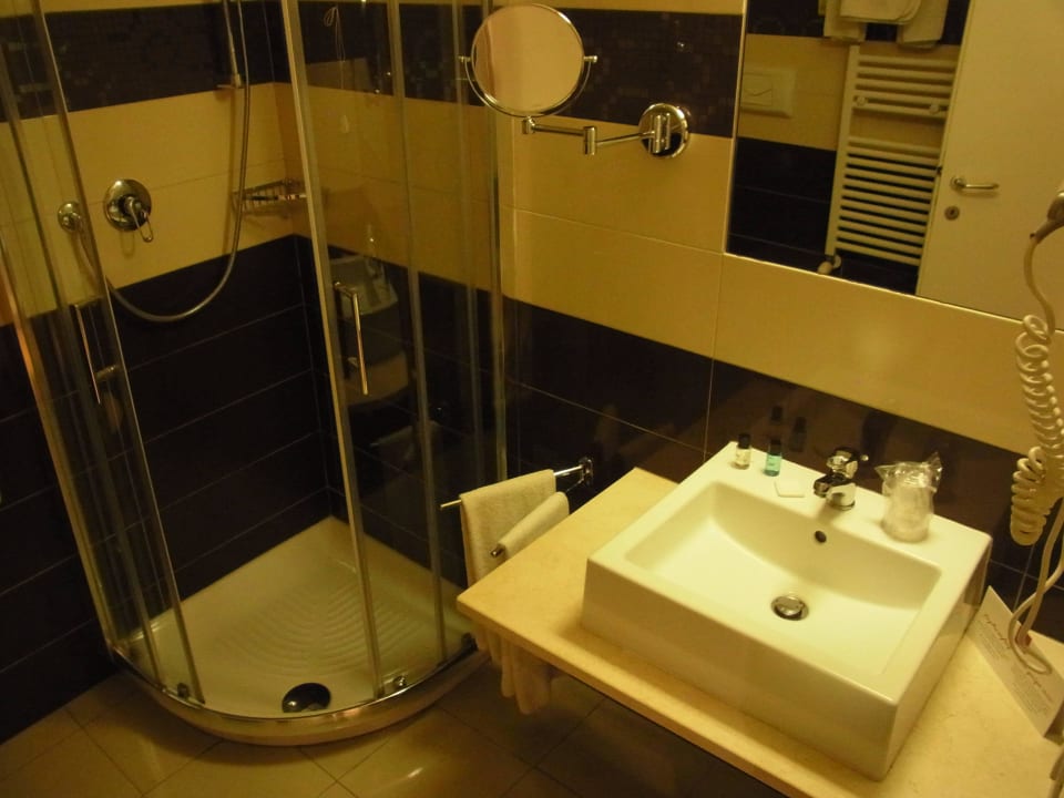 Bad HB Aosta Hotel