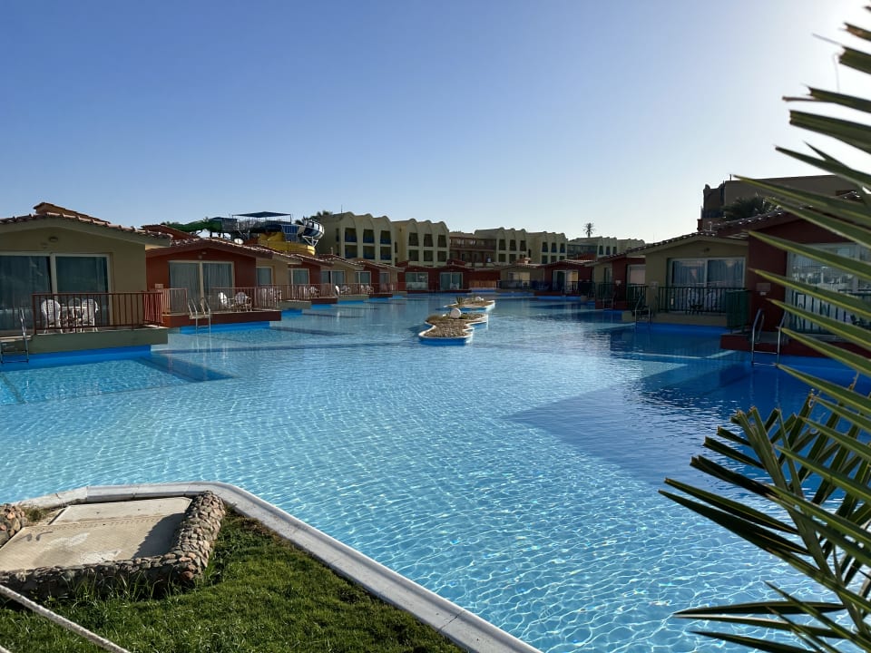 Pool Hotel Titanic Palace
