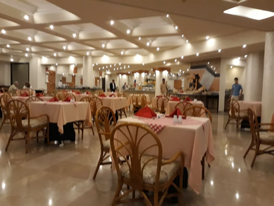 Gastro Moreno Horizon Spa & Resort