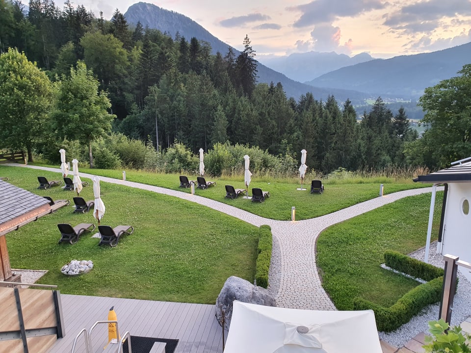 Ausblick Alm- & Wellnesshotel Alpenhof
