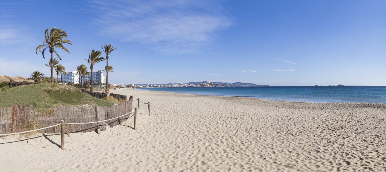 Strand Grand Palladium White Island Resort & Spa