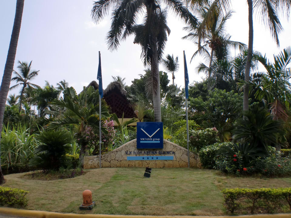 Außenansicht des Hotels Vik Hotel Arena Blanca & Cayena Beach