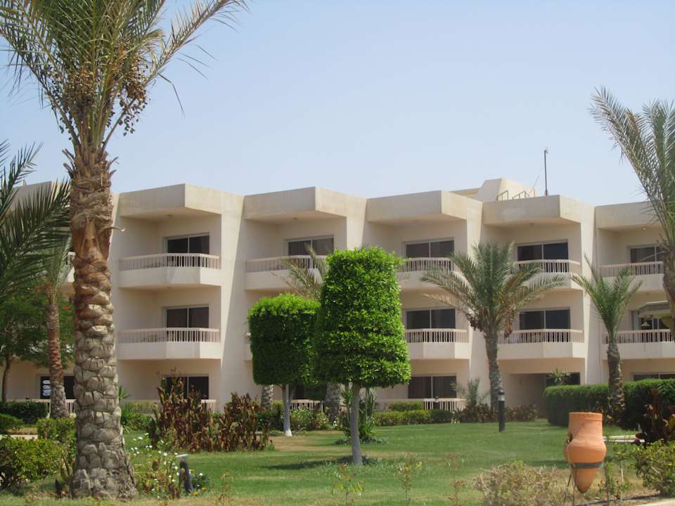 Главный корпус Hurghada Long Beach Resort