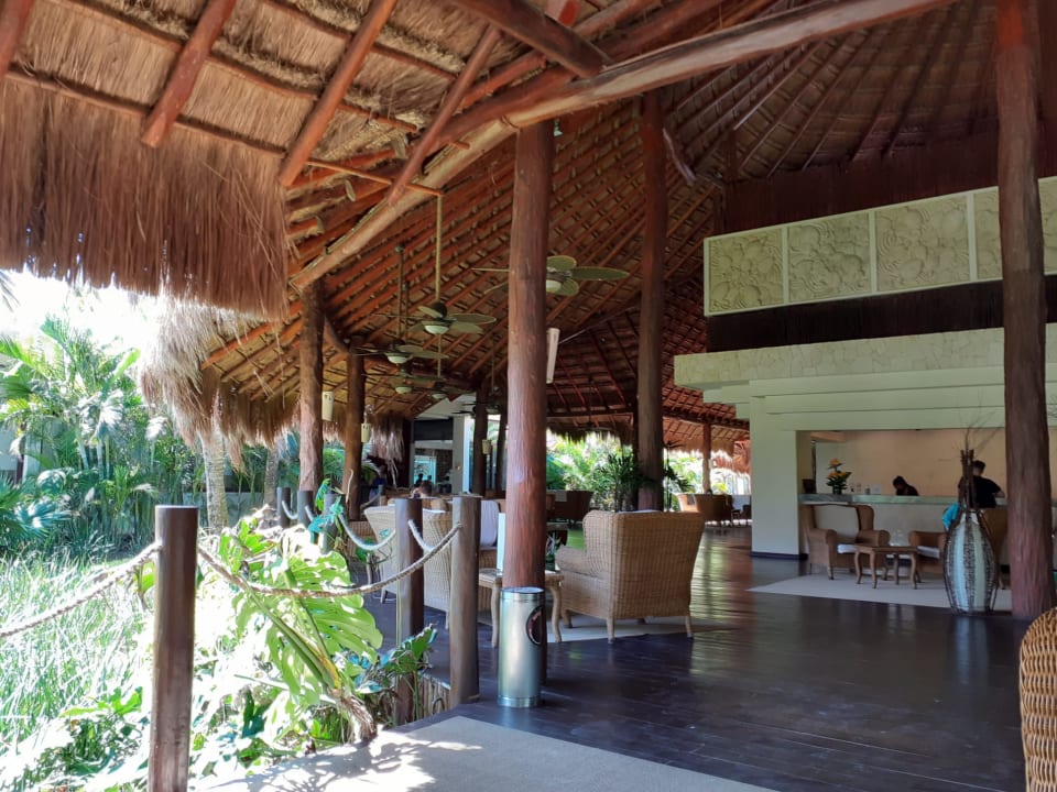 Lobby Akumal Bay Beach & Wellness Resort