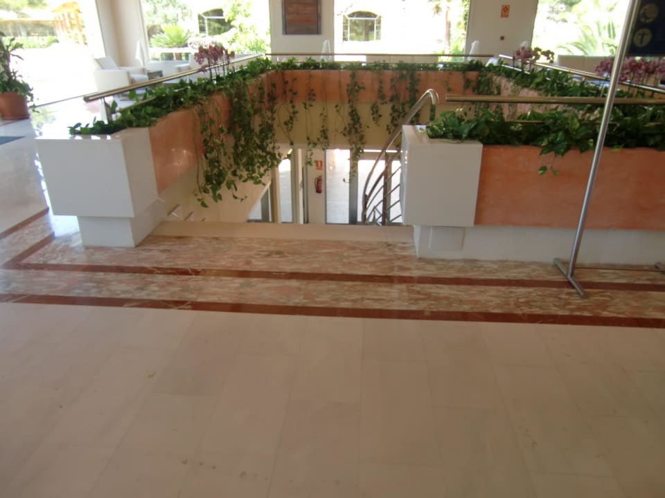 Treppe zum Fitness/Spa Zafiro Mallorca