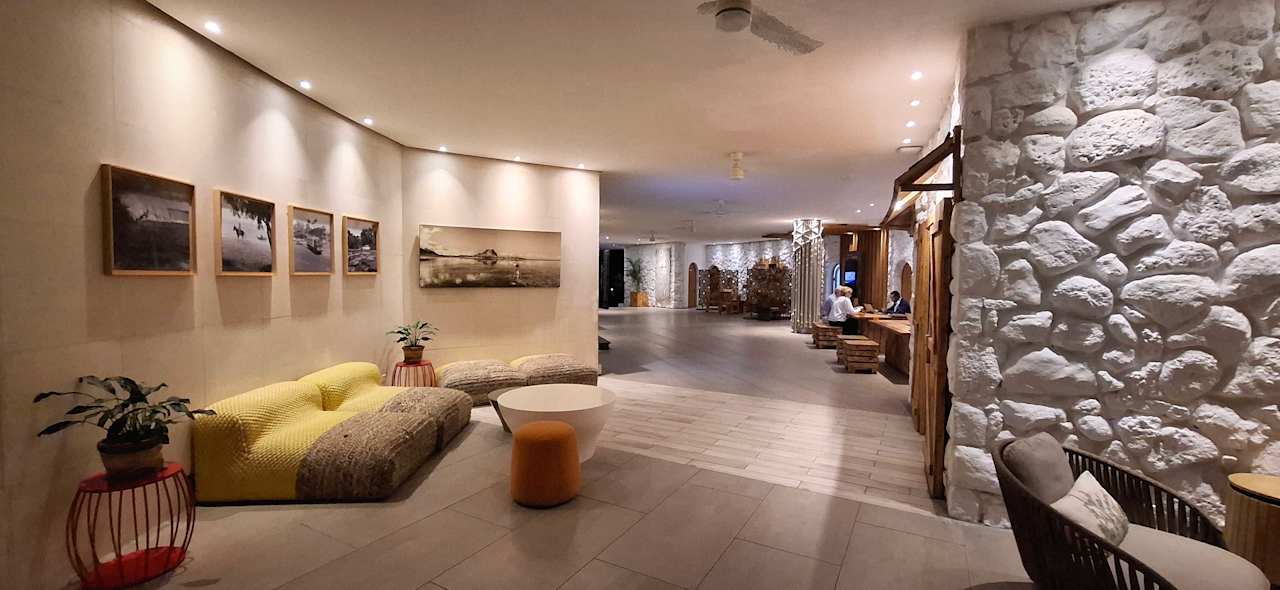 Lobby La Pirogue Mauritius