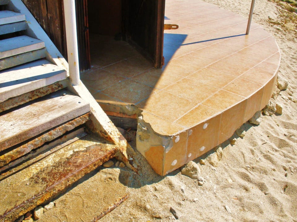 Zugang zur Strandbar SPA Hotel Sirius Beach