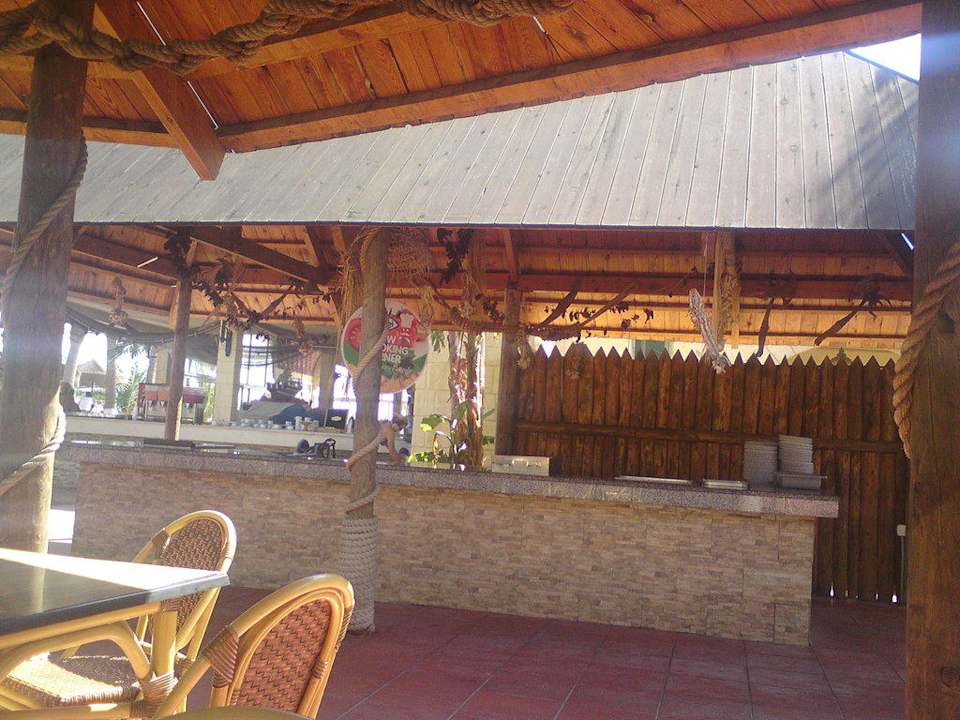 Poolbar mit Blick zum Showcooking Hotel Paradis Palace
