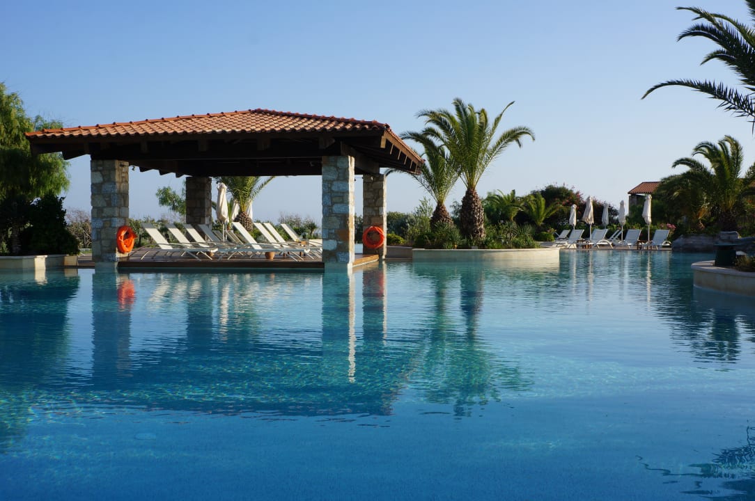 Pool The Westin Resort Costa Navarino