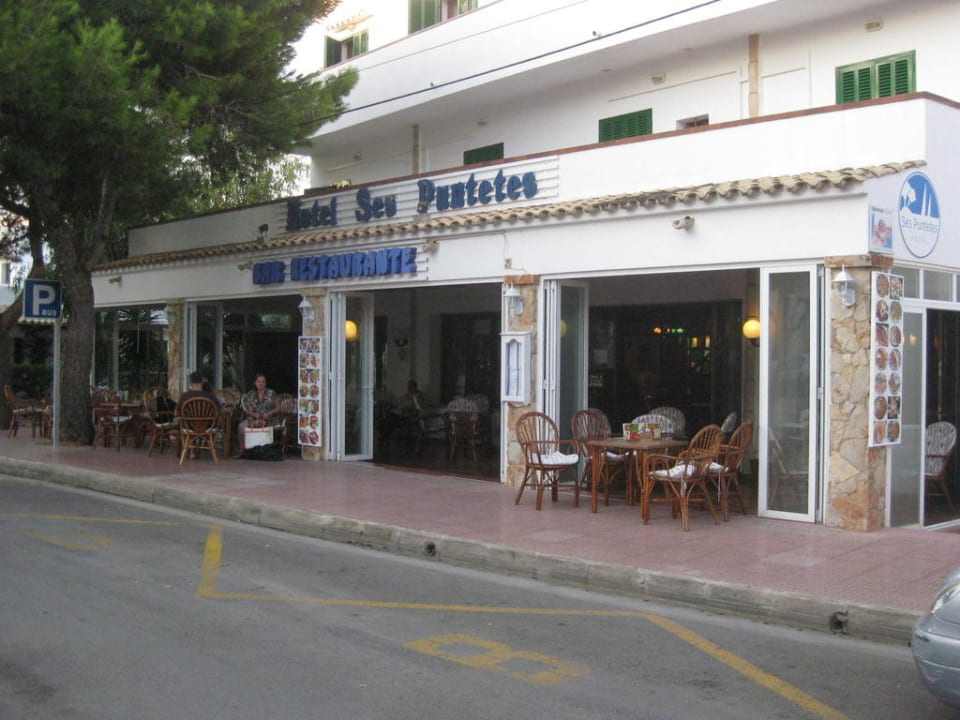 Eingang Hotel Ses Puntetes