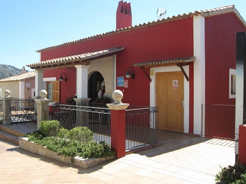 Eingang BAHÍA SUITES CAMP DE MAR