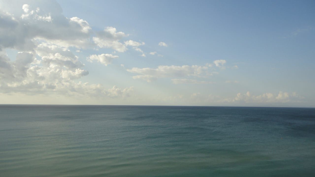 Blick vom Balkon aus der 2.Etage Paradise Beach Hotel