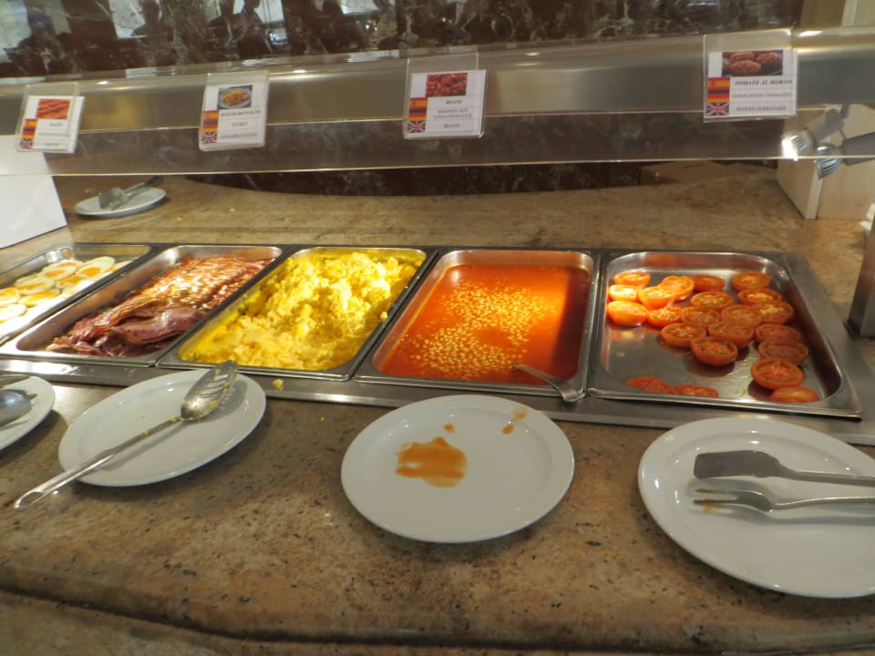 Teile des Frühstücksbuffets Aparthotel Playa Dorada