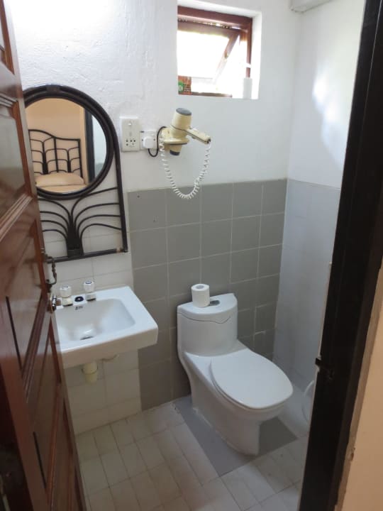 Zimmer 125 Embudu Village