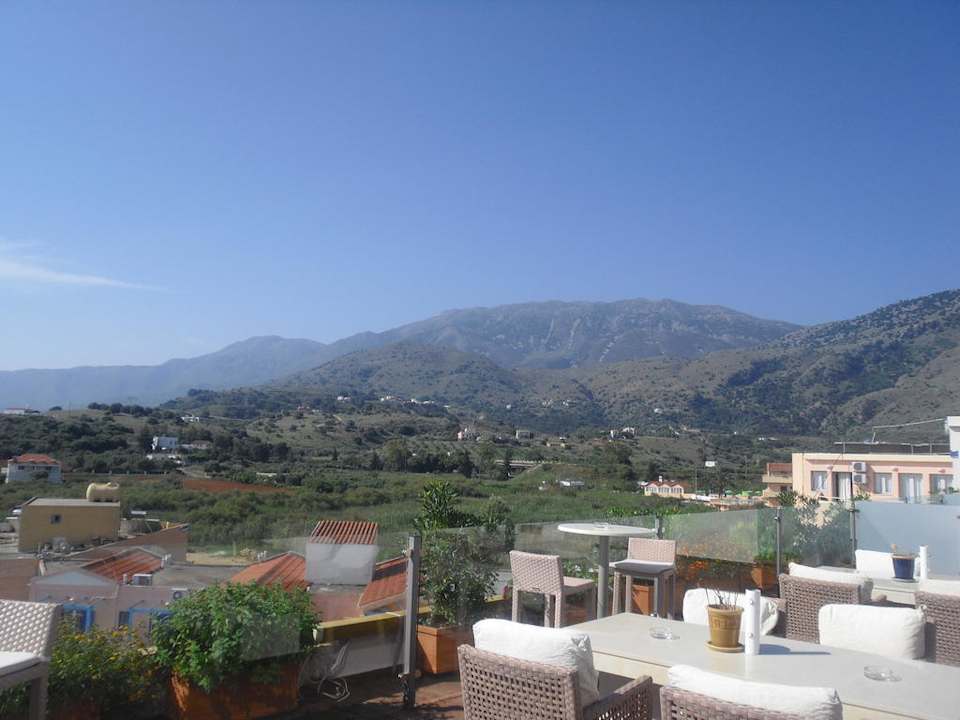 Ausblick auf die Berge Hotel Corissia Princess