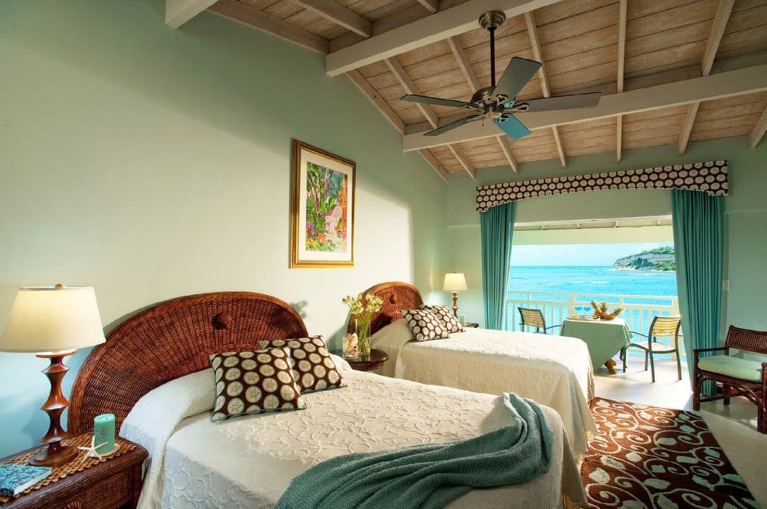 Zimmer Pineapple Beach Club