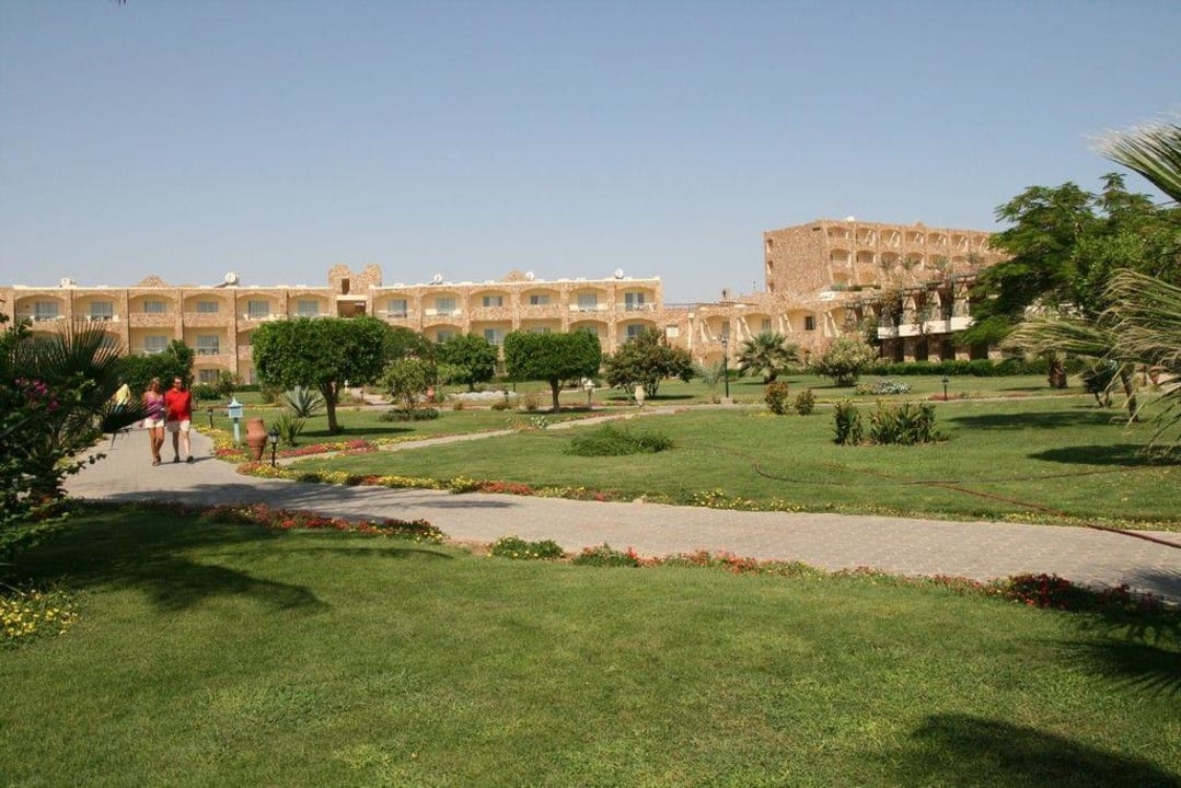 Budynek oasis inn Brayka Bay Resort