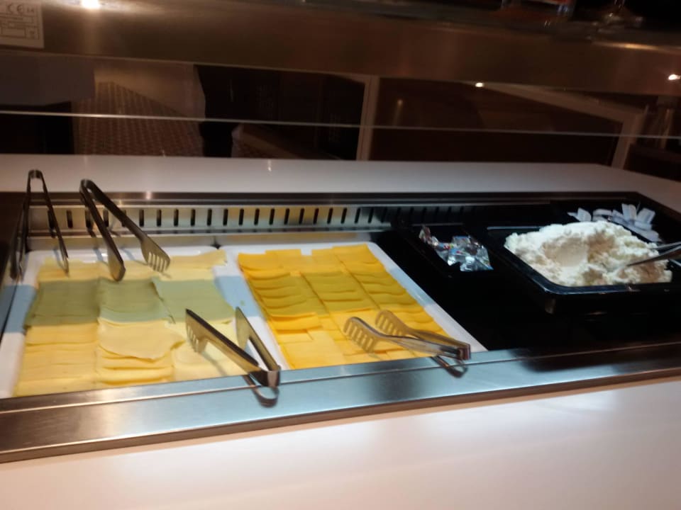 Frühstück 7 Tage lang db San Antonio Hotel + Spa