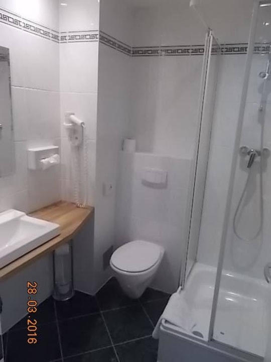 Ausreichend Westbahn Hotel