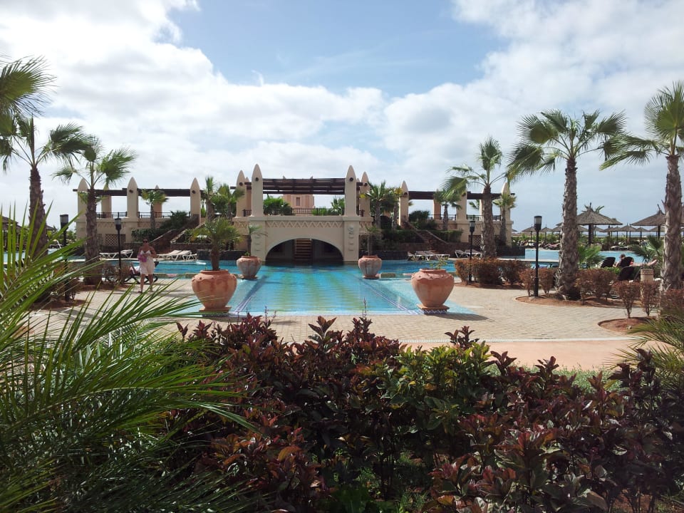 Wejście na kompleks basenowy Hotel Riu Touareg