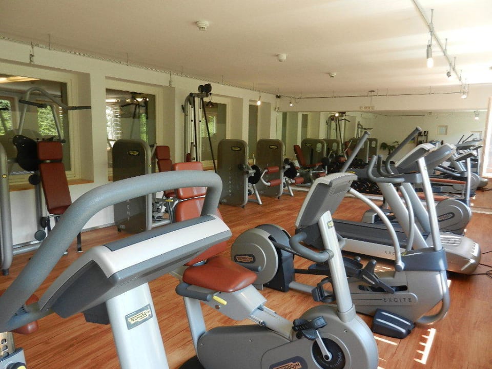 Alm- & Wellnesshotel Alpenhof - Fitnessbereich Alm- & Wellnesshotel Alpenhof