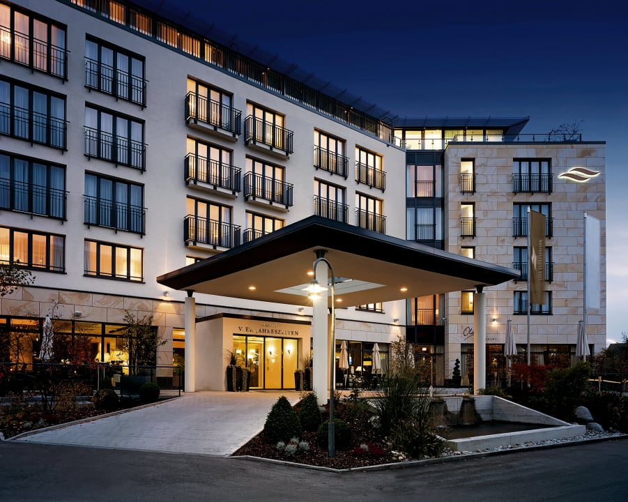 Außenansicht Hotel Vier Jahreszeiten Starnberg