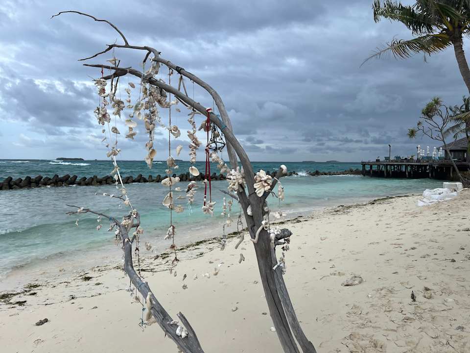 Strand Kuredu Island Resort & Spa