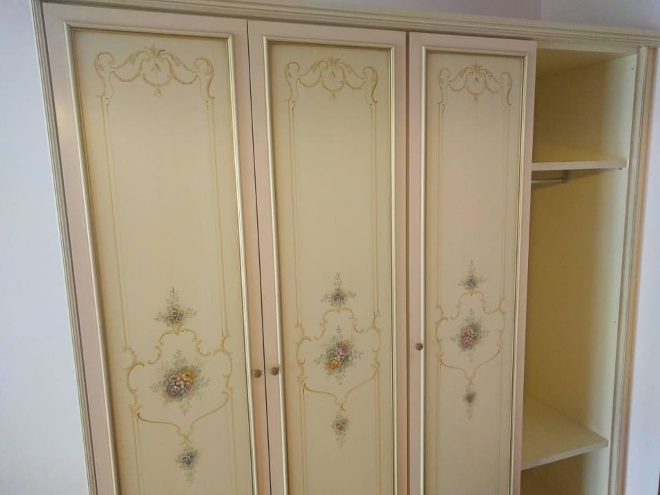 Schöner Schrank Schlössl Hotel Kindl