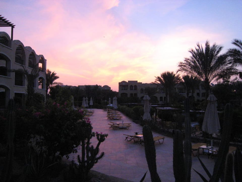 Eine Stunde vor Sonnenaufgang Hotel JAZ Makadi Star & Spa