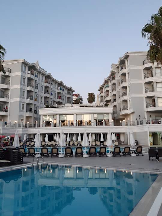 Außenansicht Royal Atlantis Beach Hotel