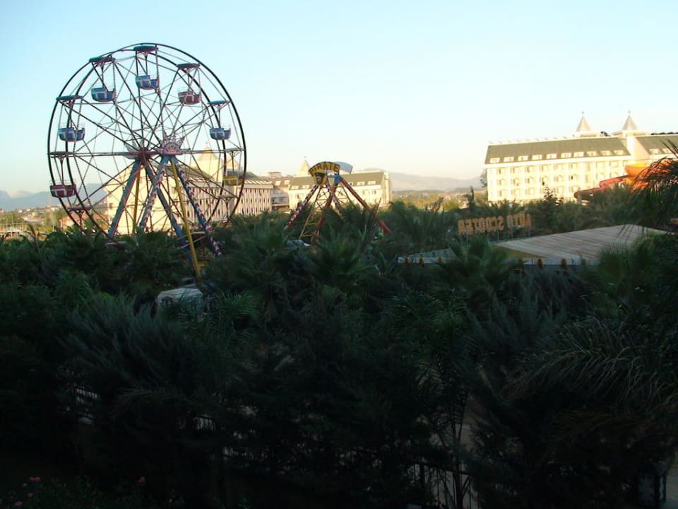 Luna Park mit Rutschen Hotel Royal Dragon