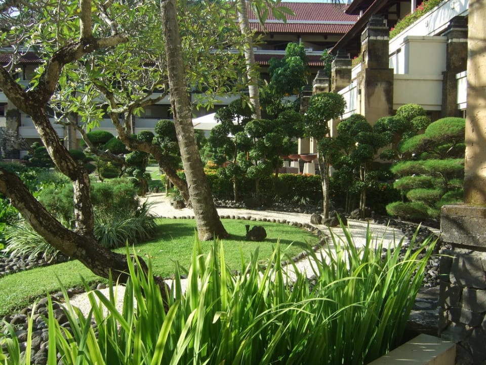 Gartenanlage beim Spabereich InterContinental Bali Resort